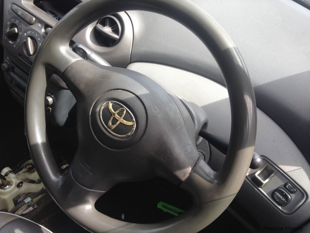 Toyota VITZ - SILVER - LEATHER SEATS in Mauritius