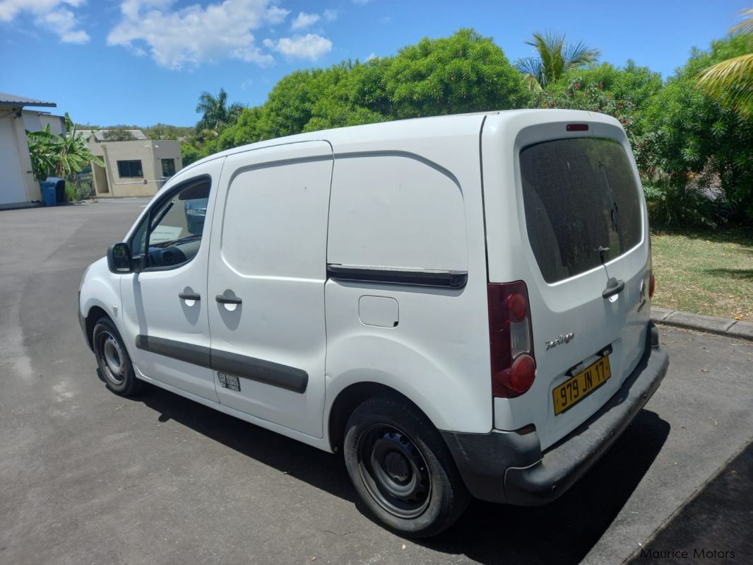 Used Toyota Vitz  2002 Vitz for sale  Dagotière Toyota 