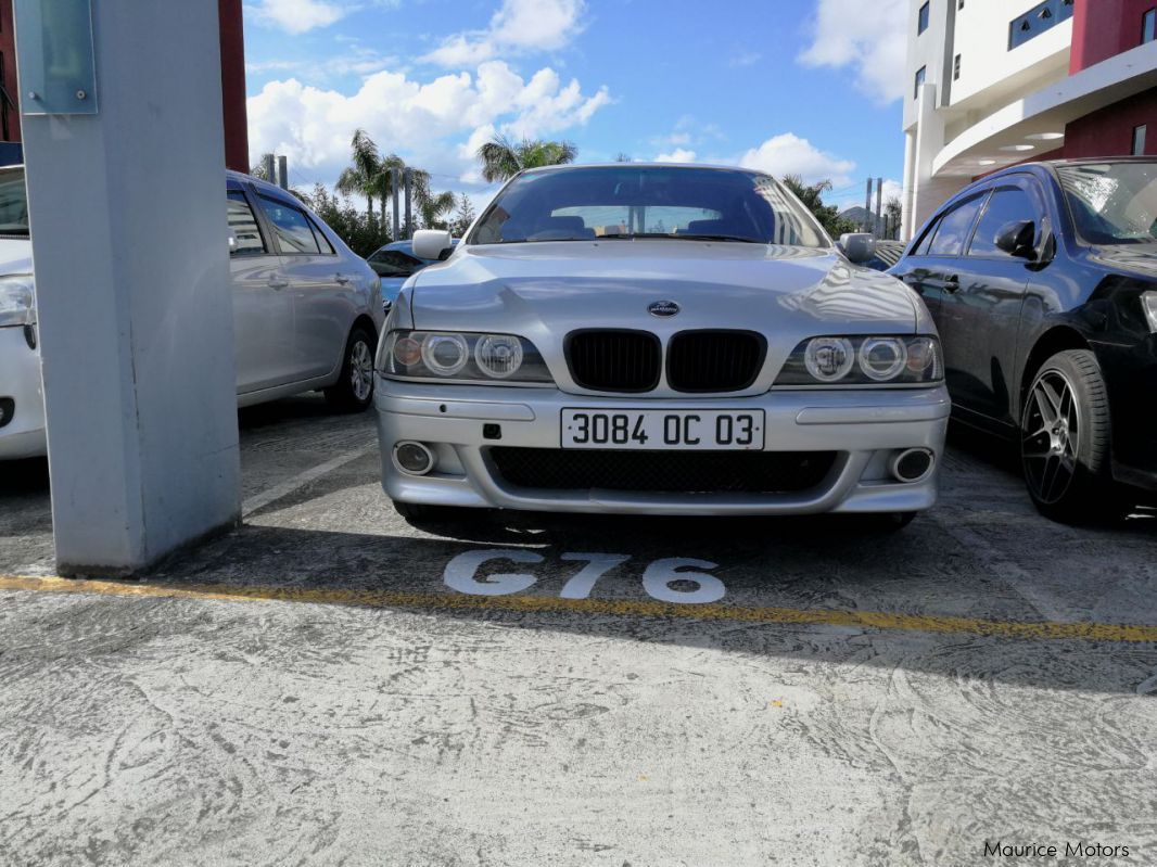 BMW 525d in Mauritius