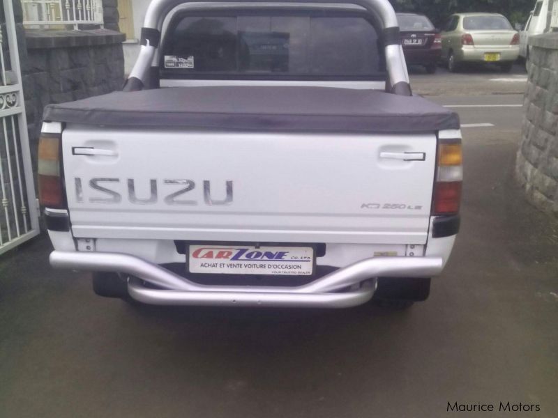 Isuzu KB 250 in Mauritius