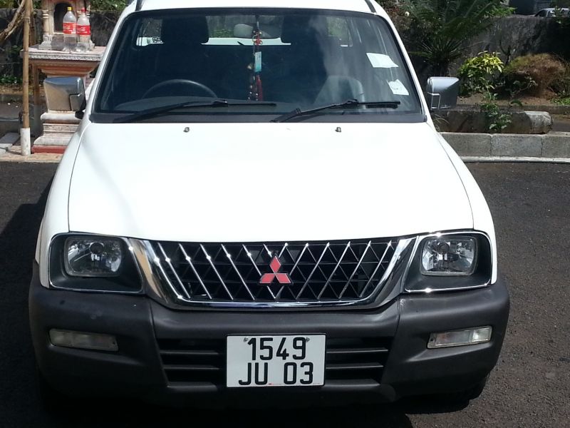 Mitsubishi L200 2x4 in Mauritius
