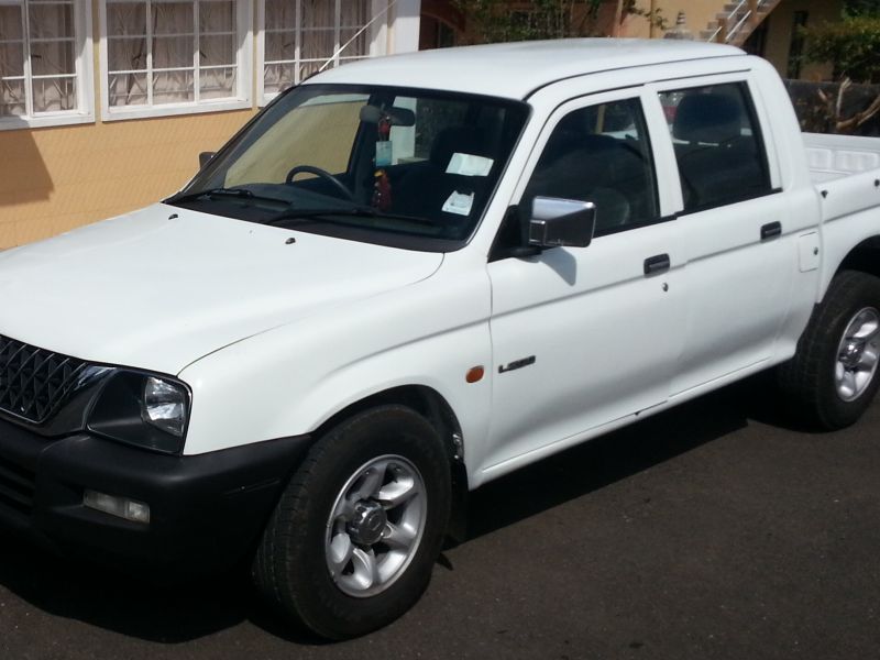 Mitsubishi L200 2x4 in Mauritius