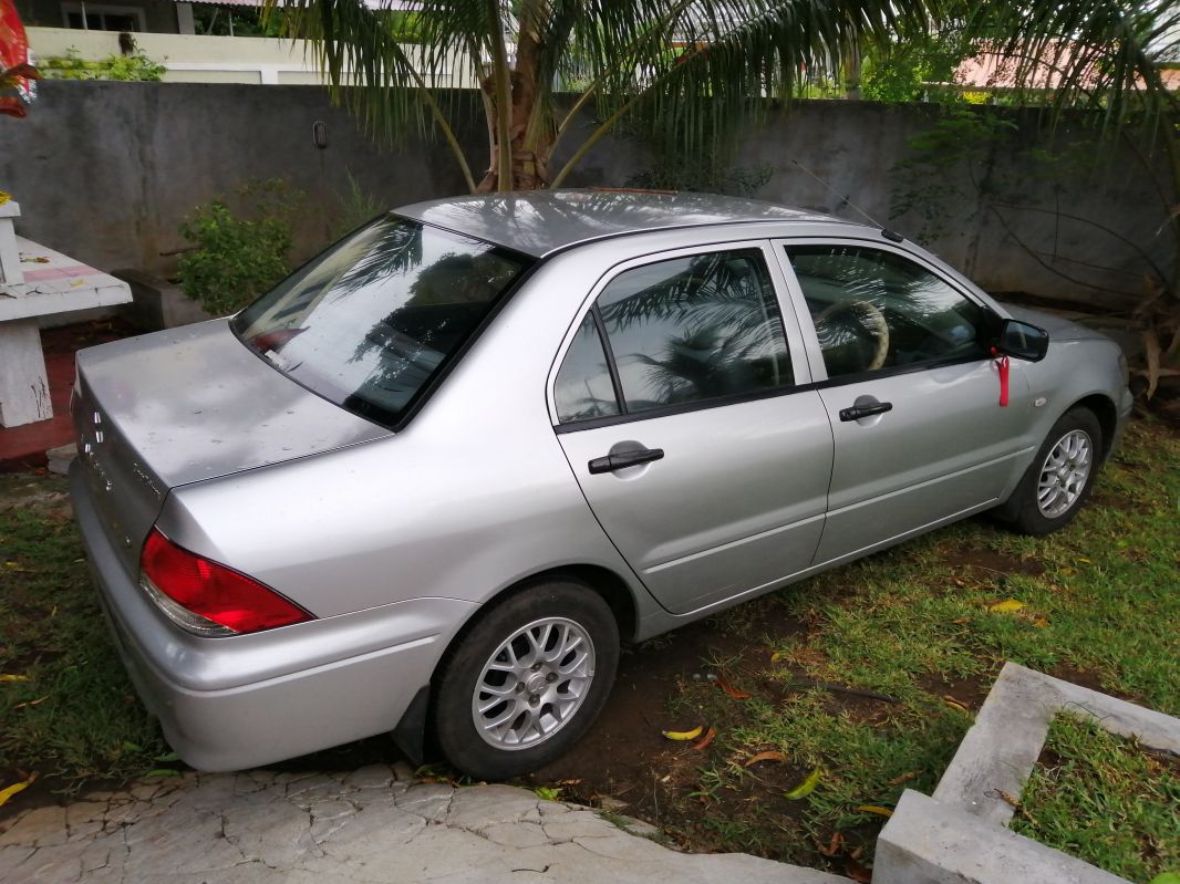 Lancer cedia vin