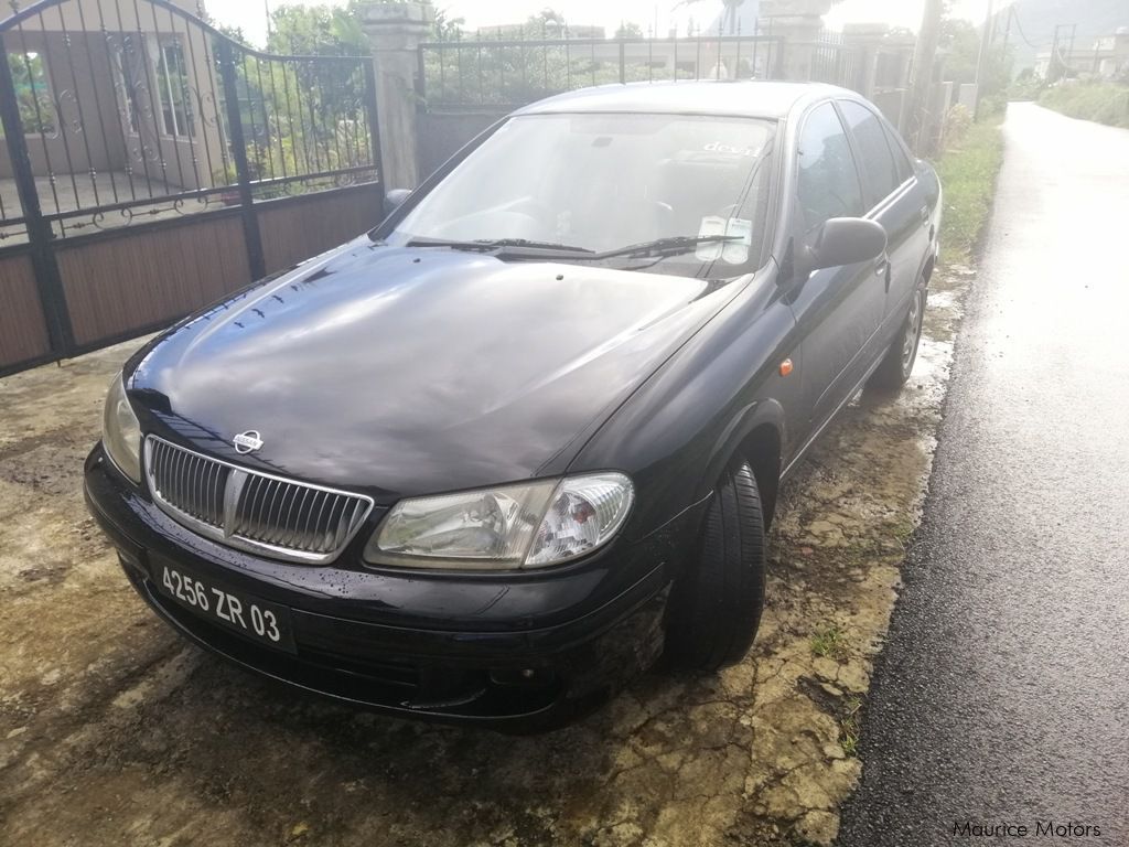 Nissan Sunny N16 in Mauritius