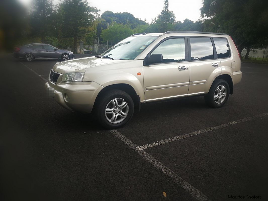 Nissan X-trail 2.0 in Mauritius