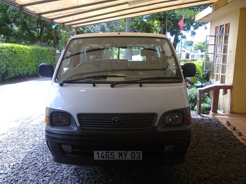 Used Toyota hiace 2003 hiace for sale royal road pellegrin