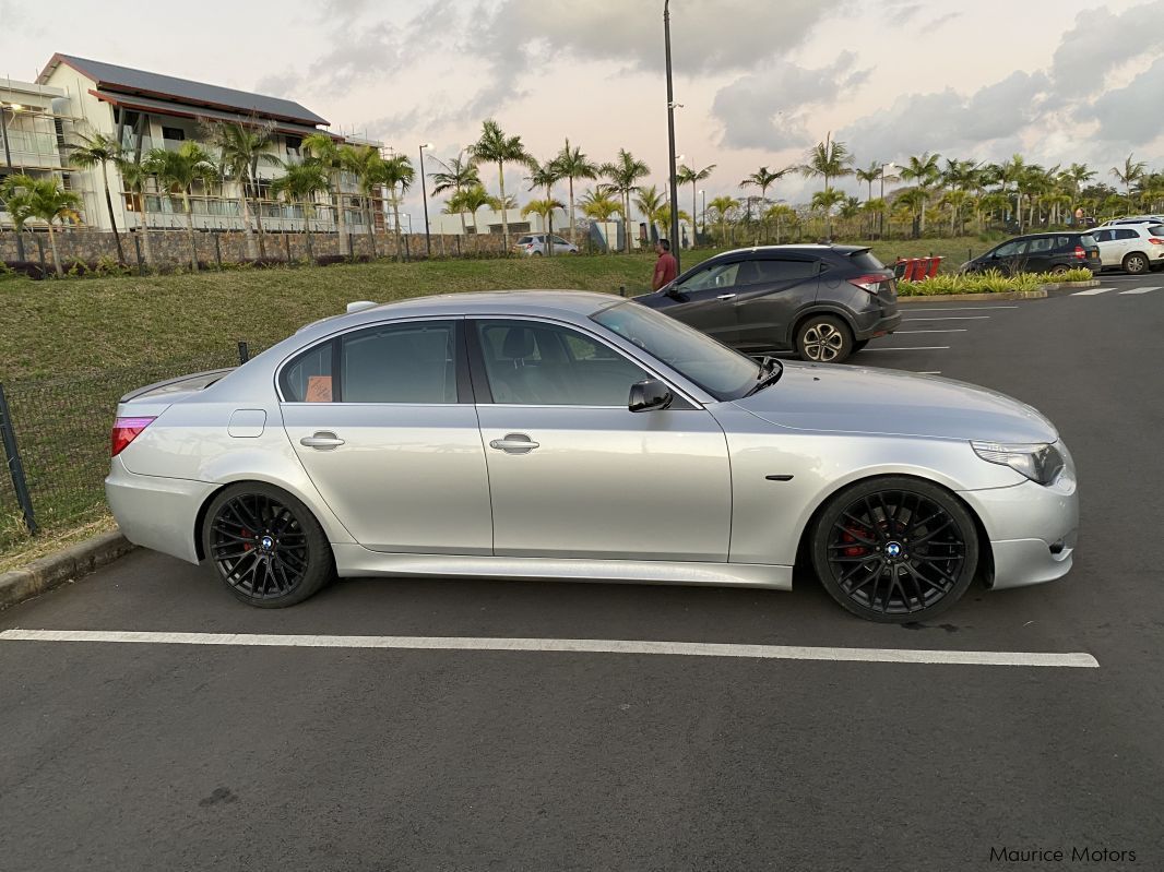 BMW 525i in Mauritius