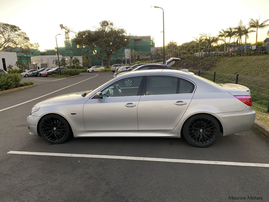 BMW 525i in Mauritius