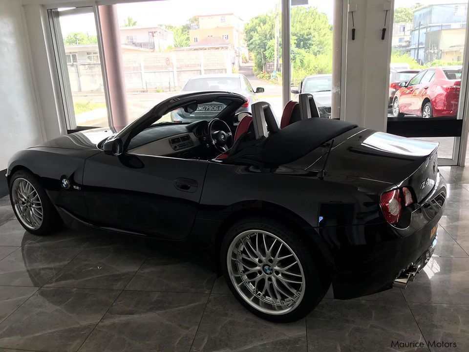 BMW Z4 2.2L Steptronic Convertible in Mauritius