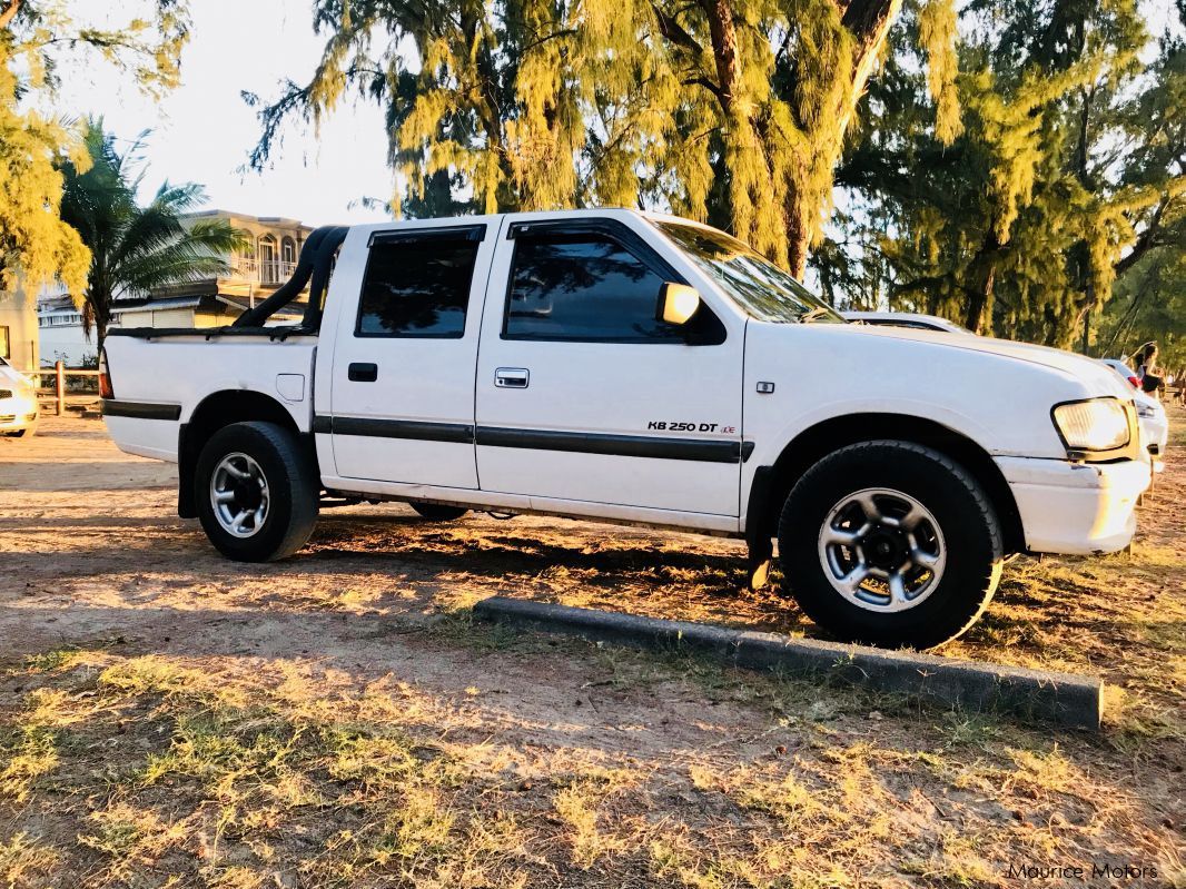 Isuzu KB250 Turbo 2x4 in Mauritius