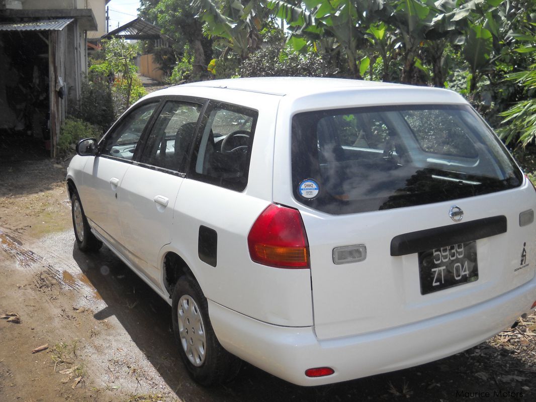 Nissan AD Van in Mauritius