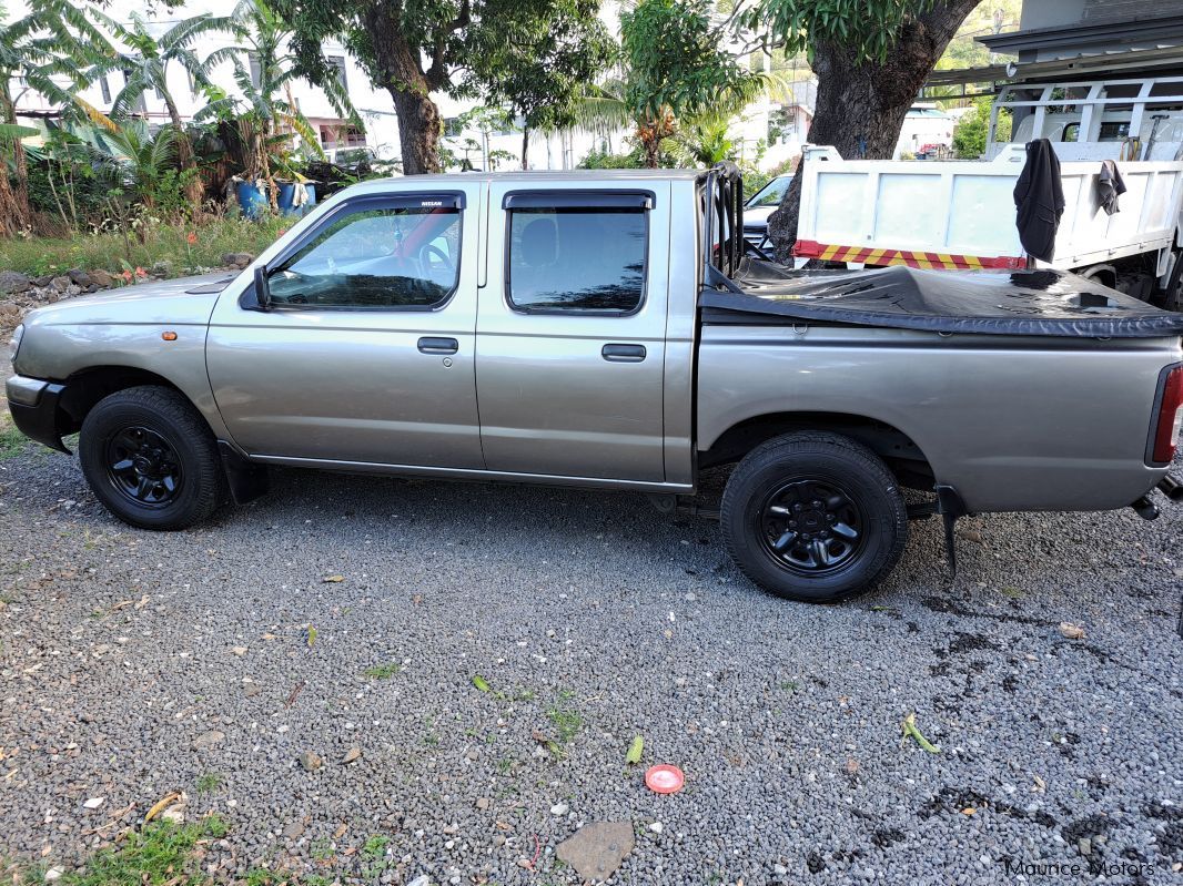 Nissan Navara D22 in Mauritius