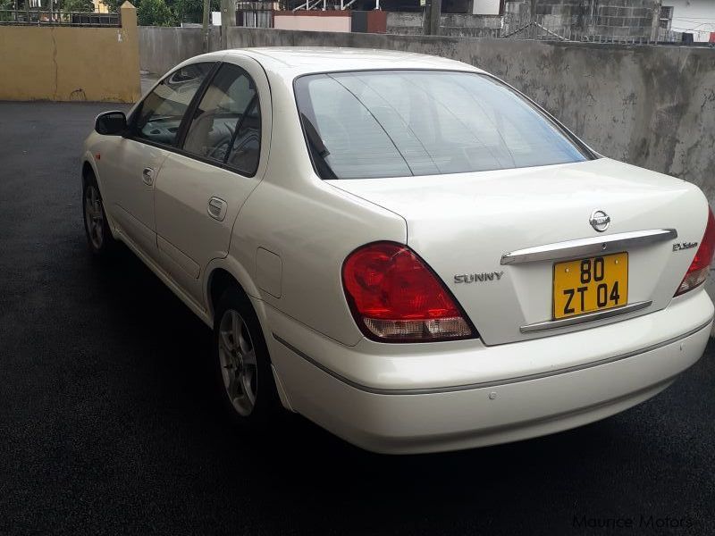 Nissan Sunny N17 in Mauritius
