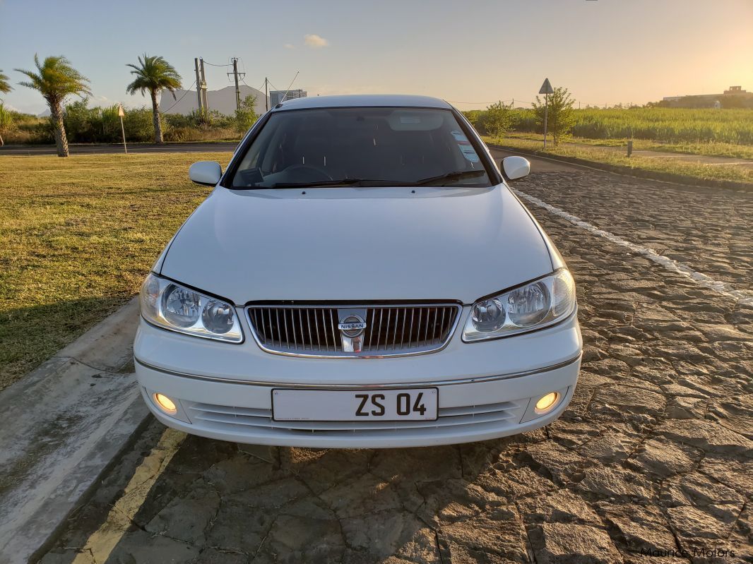 Nissan Sunny N17 in Mauritius
