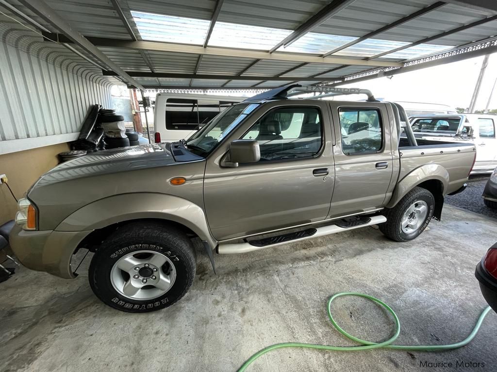 Nissan hardbody in Mauritius