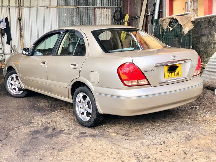 Nissan sunny Ex Saloon in Mauritius