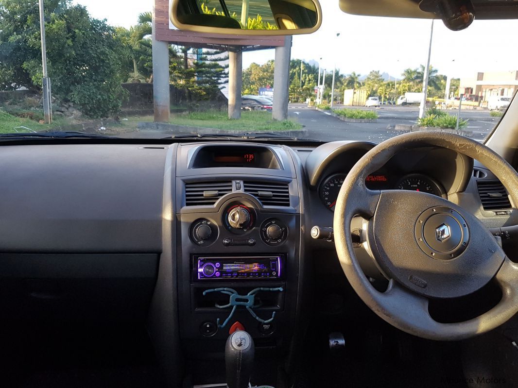 Renault Megane 2 in Mauritius