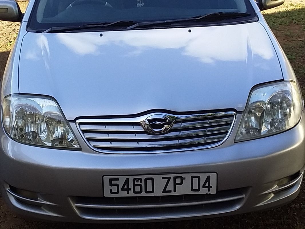 Toyota corolla( Nze) in Mauritius