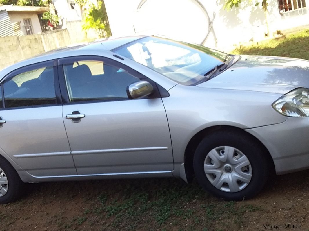 Toyota corolla( Nze) in Mauritius