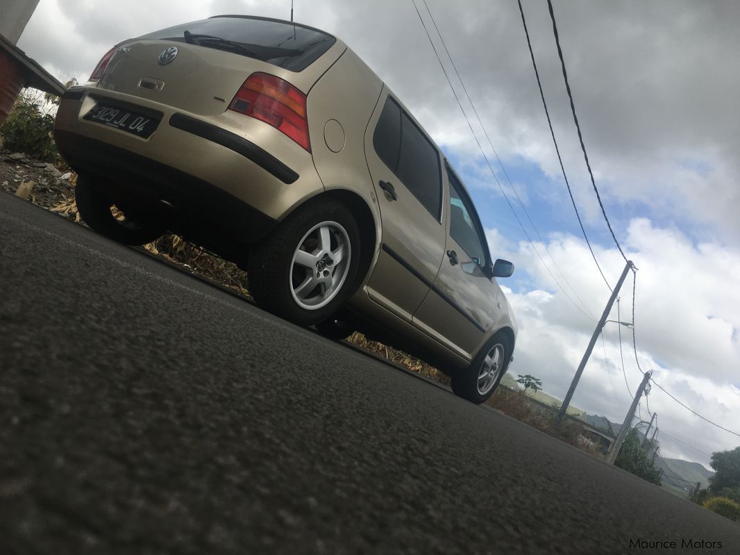 Volkswagen GOLF 4 in Mauritius