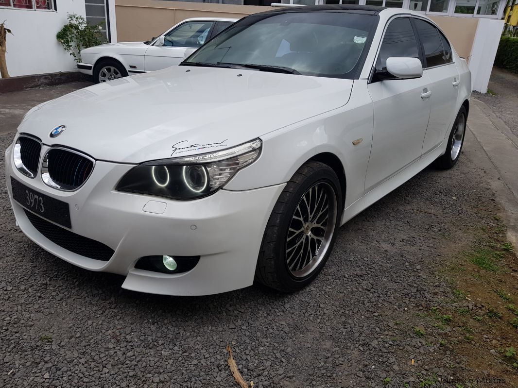 BMW 520i in Mauritius