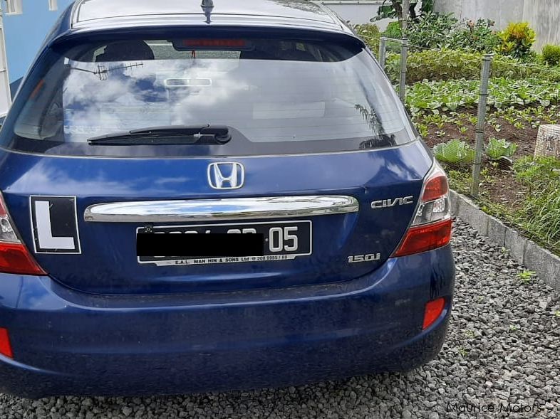 Honda CIVIC - BLUE - 150i in Mauritius