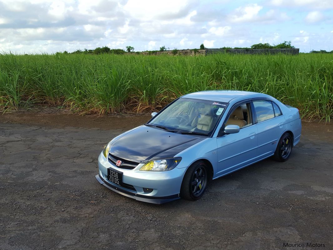 Honda Civic ES5 in Mauritius