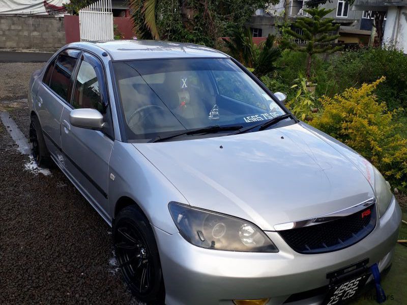 Honda Civic ES8 in Mauritius