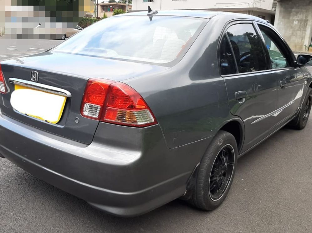 Honda Civic ES8 in Mauritius