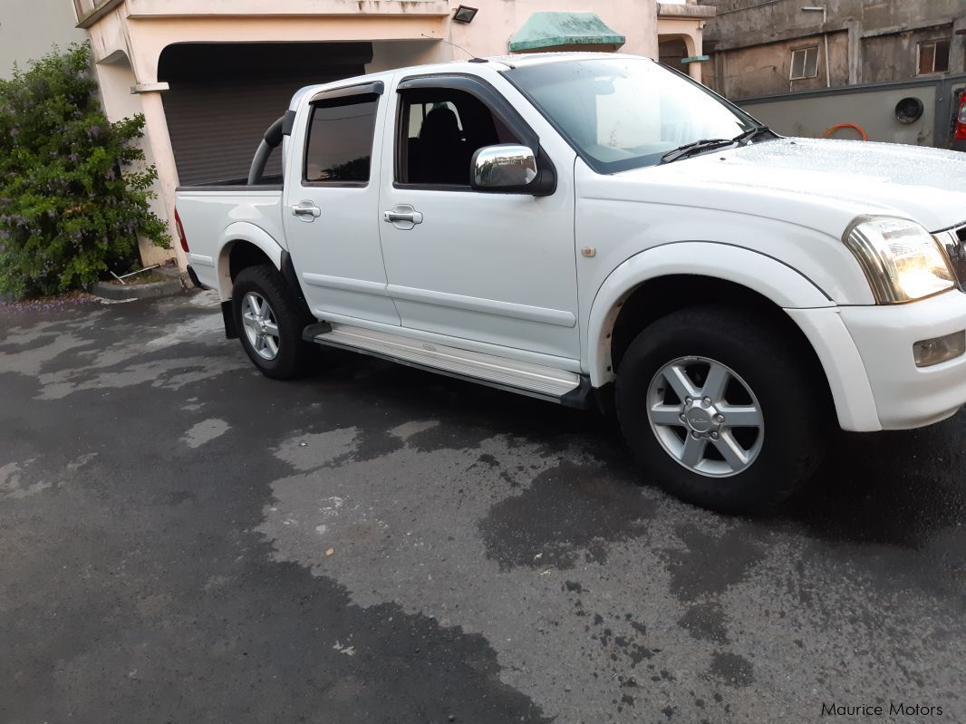 Isuzu KB 300 LX in Mauritius