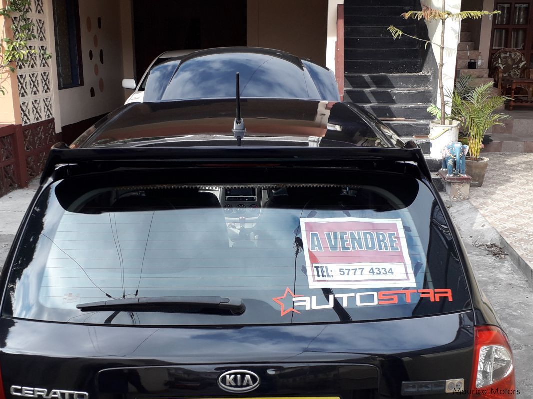 Kia Kia cerato hatchback in Mauritius