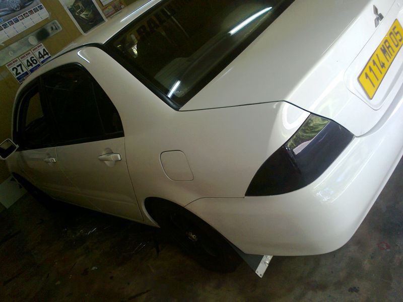 Mitsubishi Lancer GLX in Mauritius