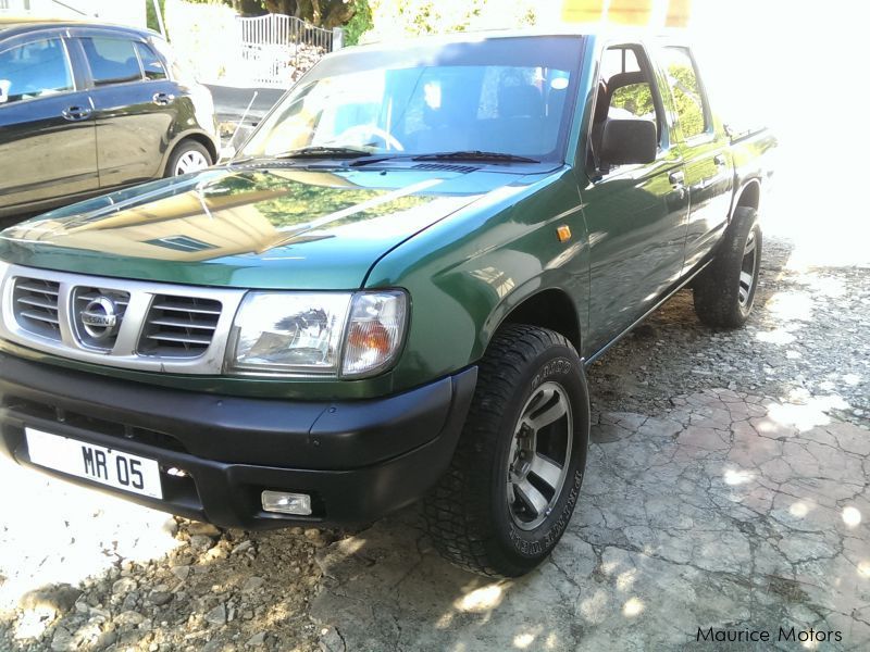 Nissan Hardbody TD27 in Mauritius