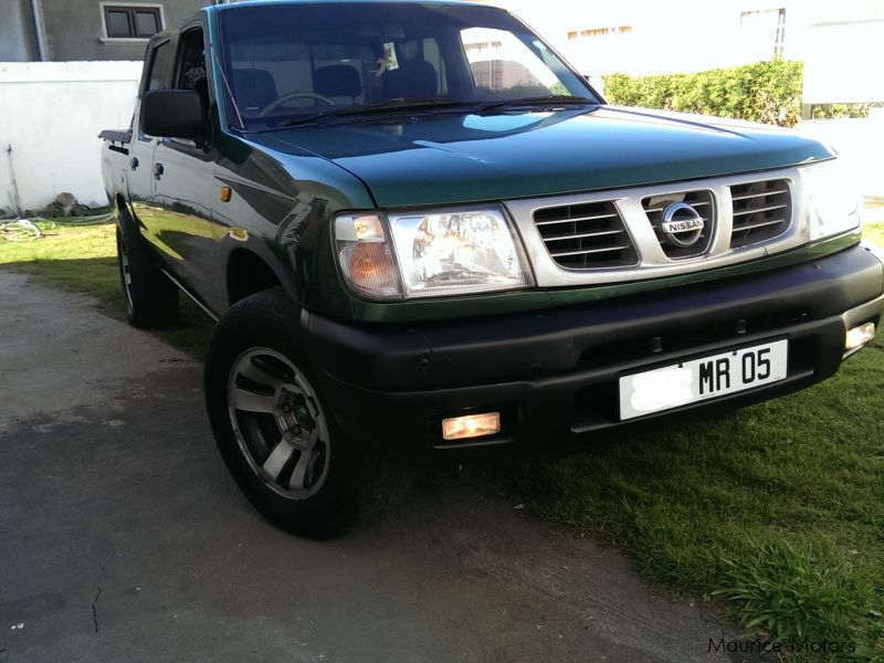 Nissan Hardbody TD27 in Mauritius