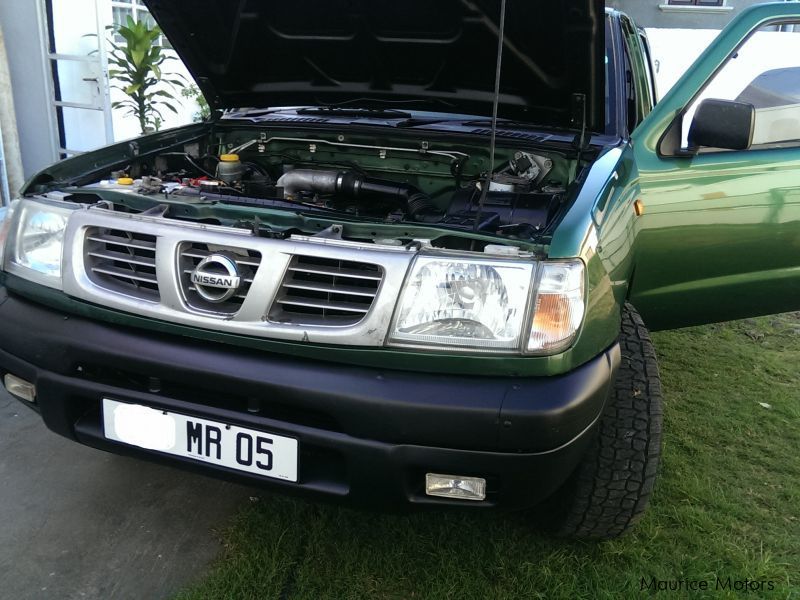 Nissan Hardbody TD27 in Mauritius