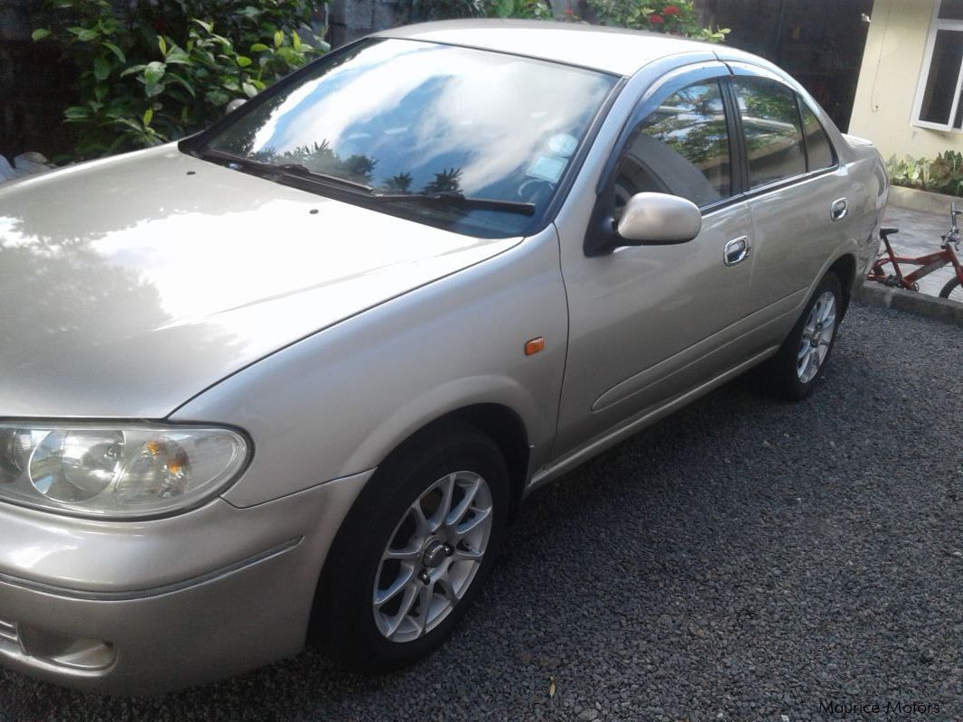 Used Nissan n17 2005 n17 for sale flacq Nissan n17 sales Nissan