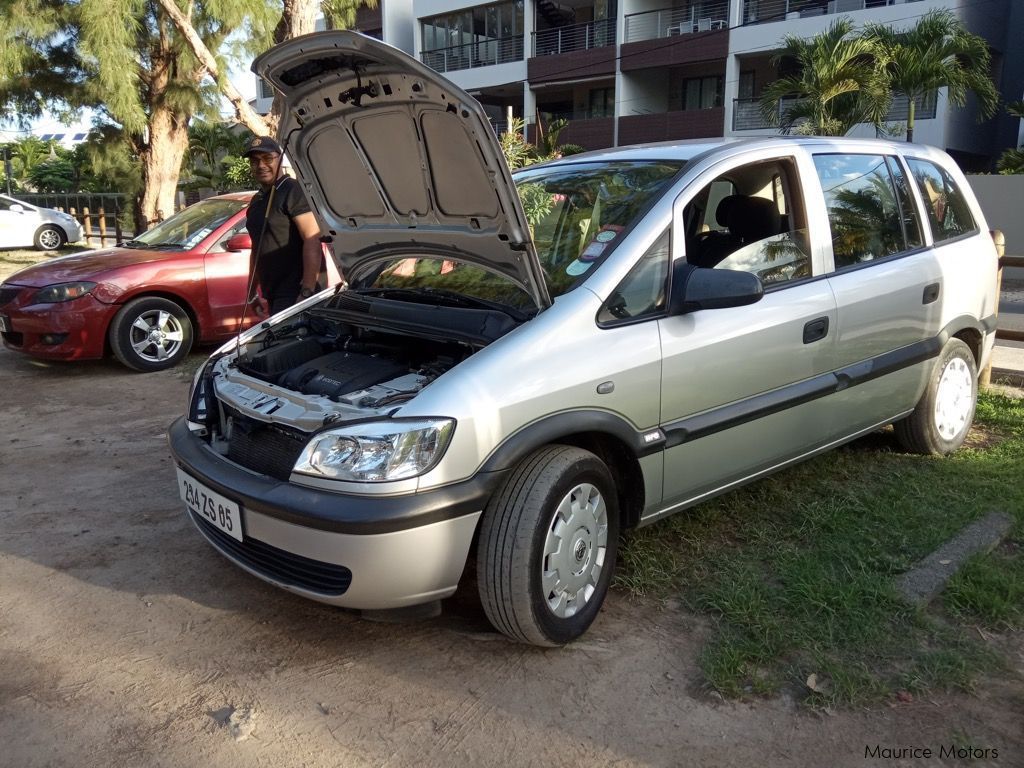 Opel Zafira in Mauritius
