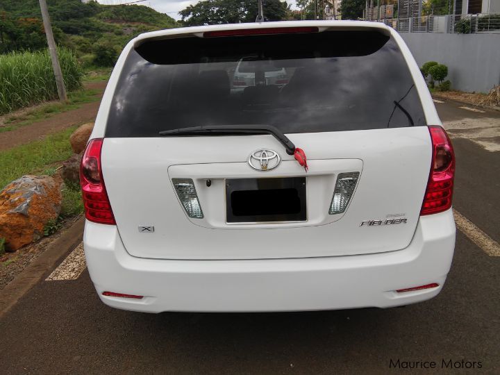 Toyota Corolla NZE121 in Mauritius