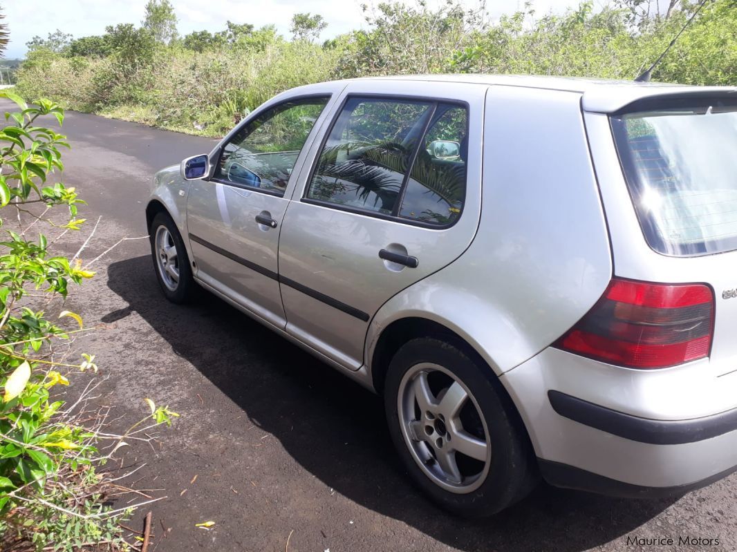 Volkswagen Golf 4 in Mauritius