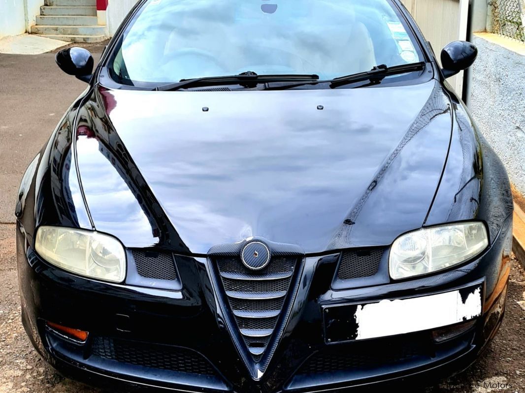 Alfa Romeo GT 2.0 JTS in Mauritius