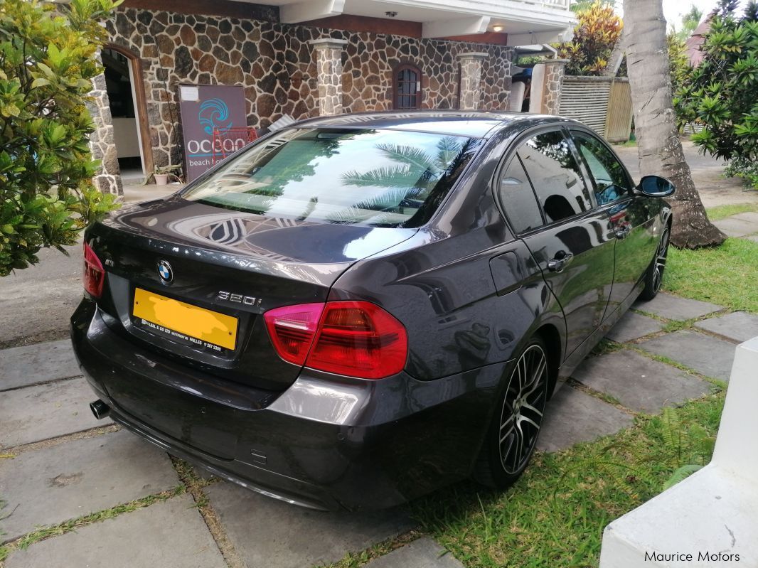 BMW 320i in Mauritius