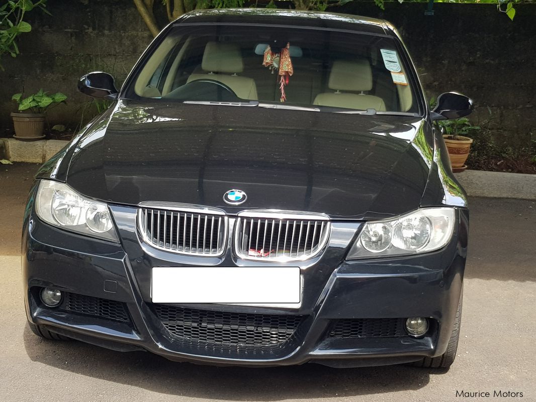 BMW 325i E90 in Mauritius