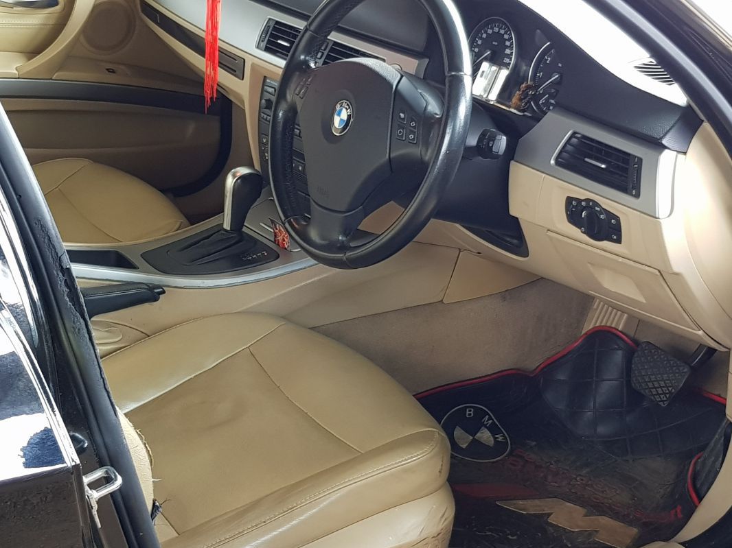 BMW 325i E90 in Mauritius