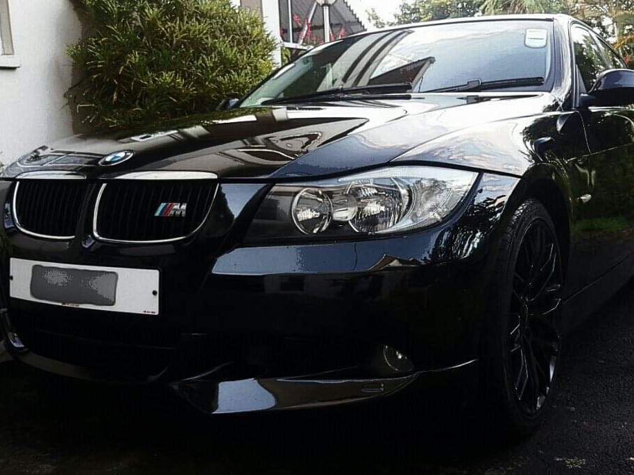 BMW E90 320i in Mauritius