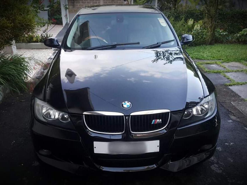 BMW E90 320i in Mauritius