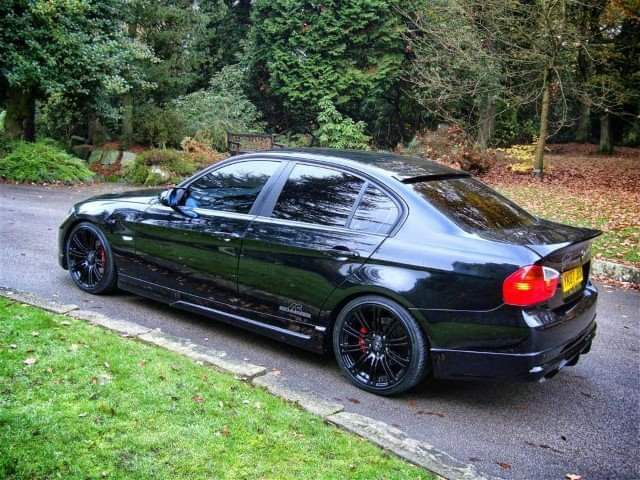 BMW E90 320i in Mauritius