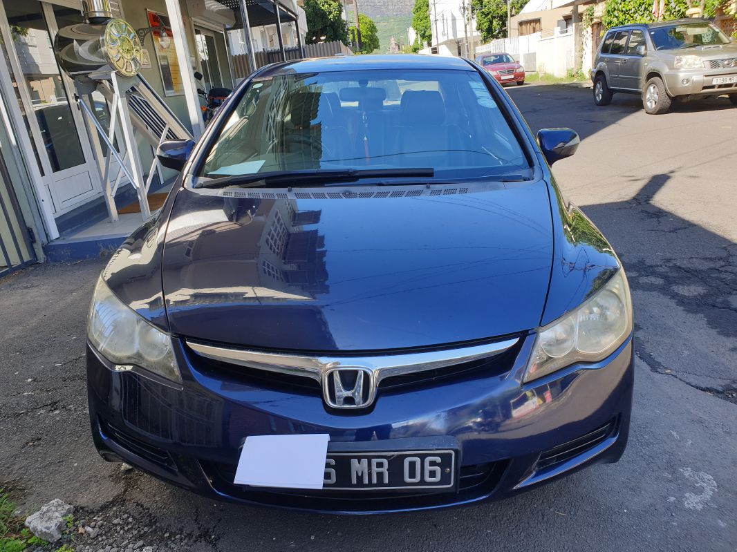 Honda Civic FD1 in Mauritius