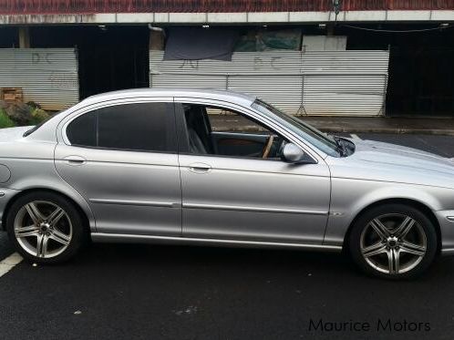 Jaguar X-type in Mauritius