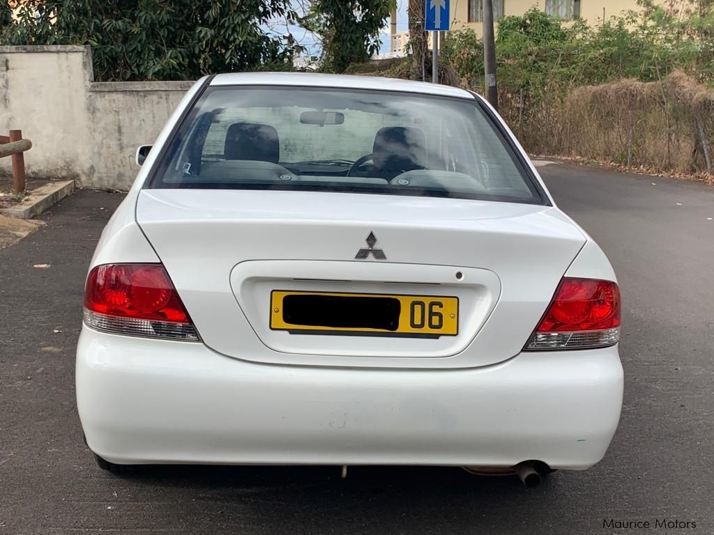 Mitsubishi LANCER in Mauritius