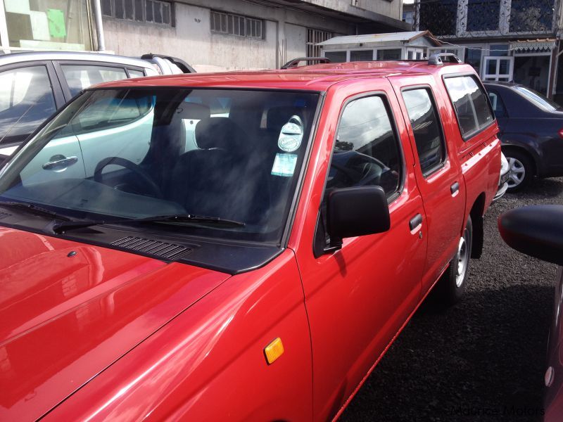 Nissan NAVARA - RED in Mauritius
